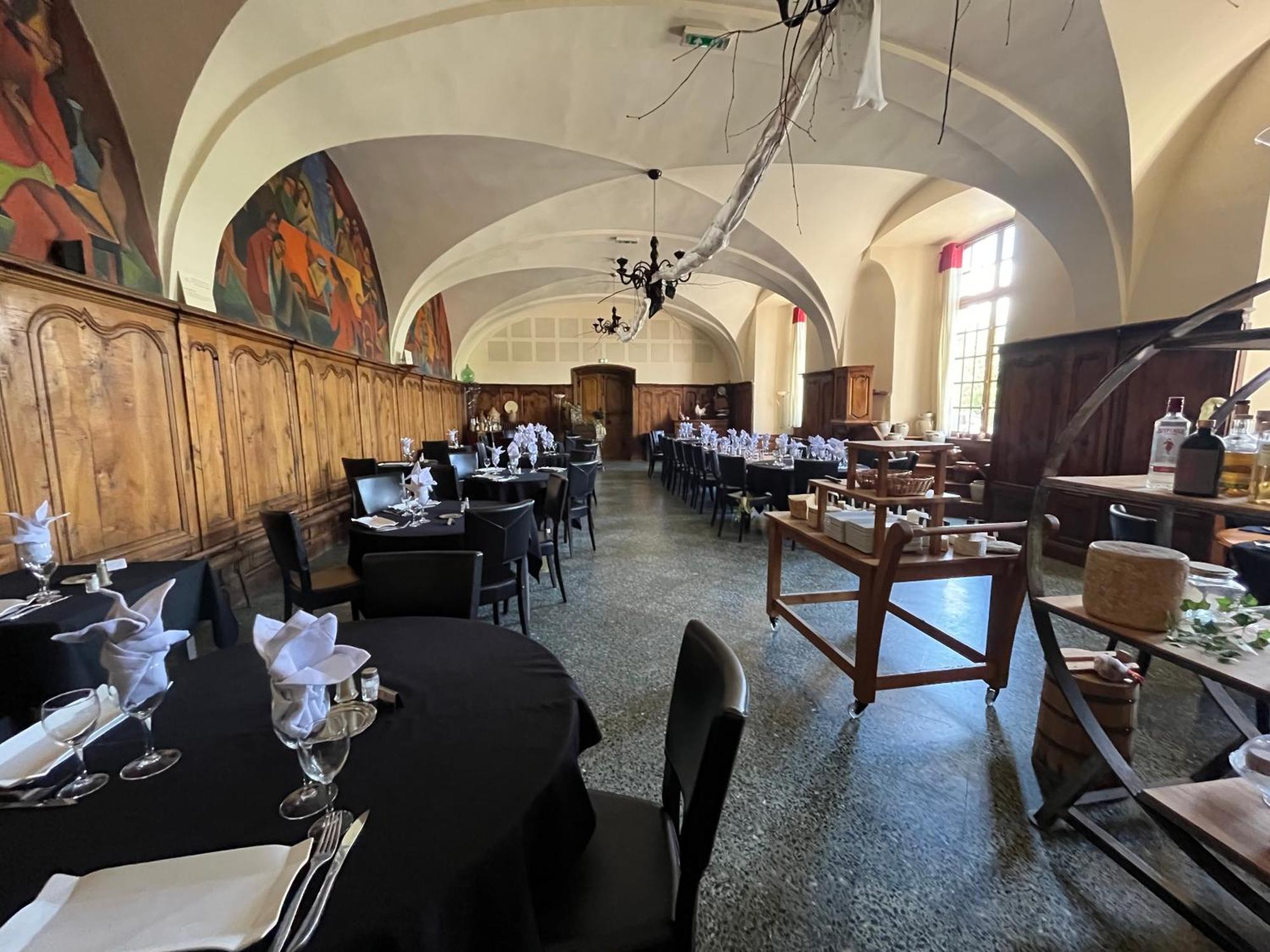 Logis Hotel Ancien Grand Seminaire Saint-Flour  Ngoại thất bức ảnh